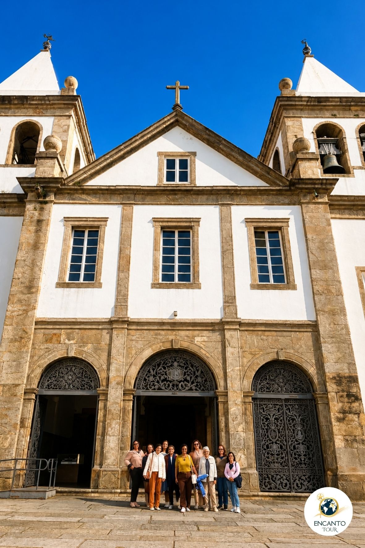 Grupo em frente ao Mosteiro de São Bento